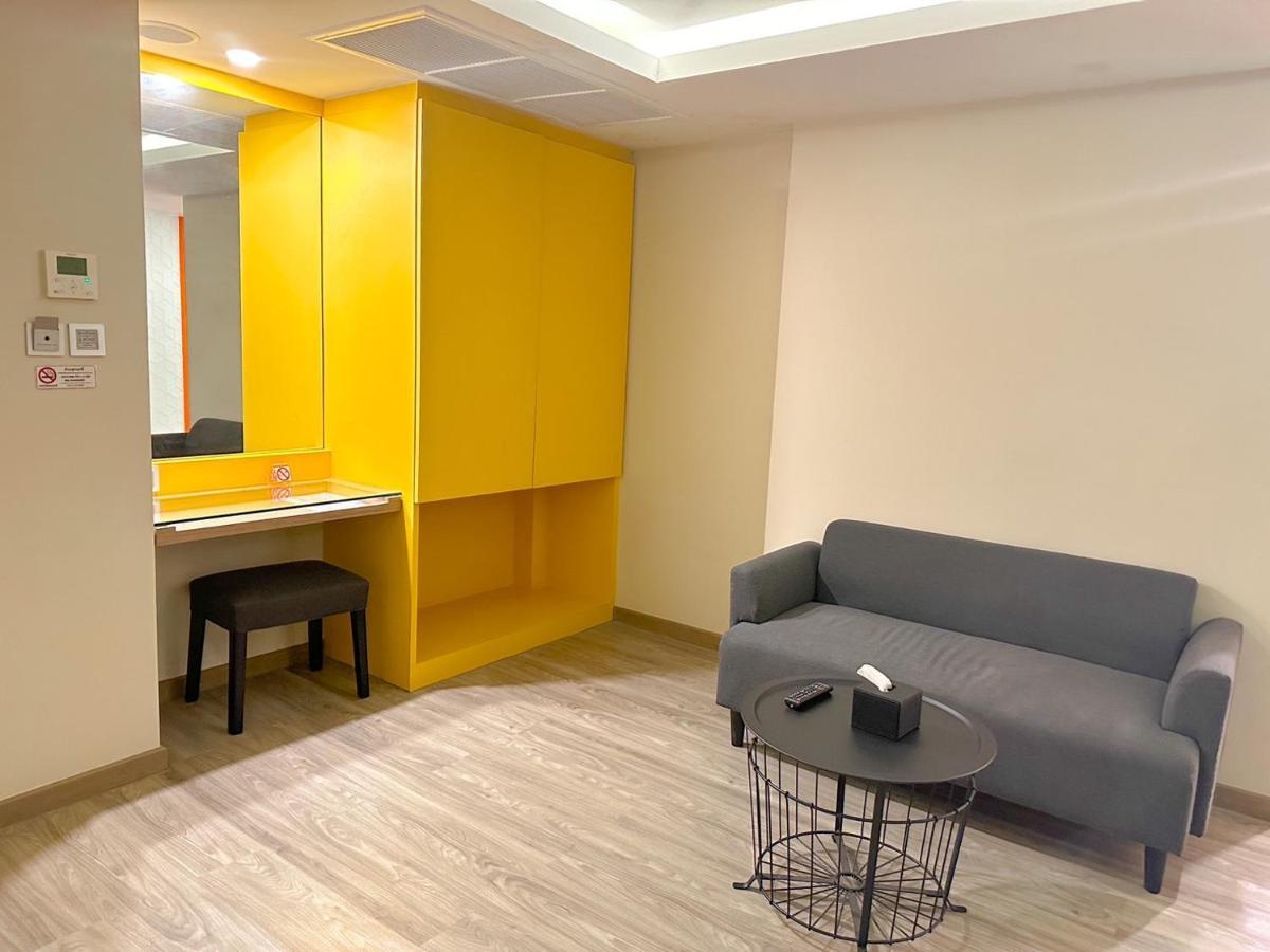 Hotel Z Zpaze Бангкок Экстерьер фото