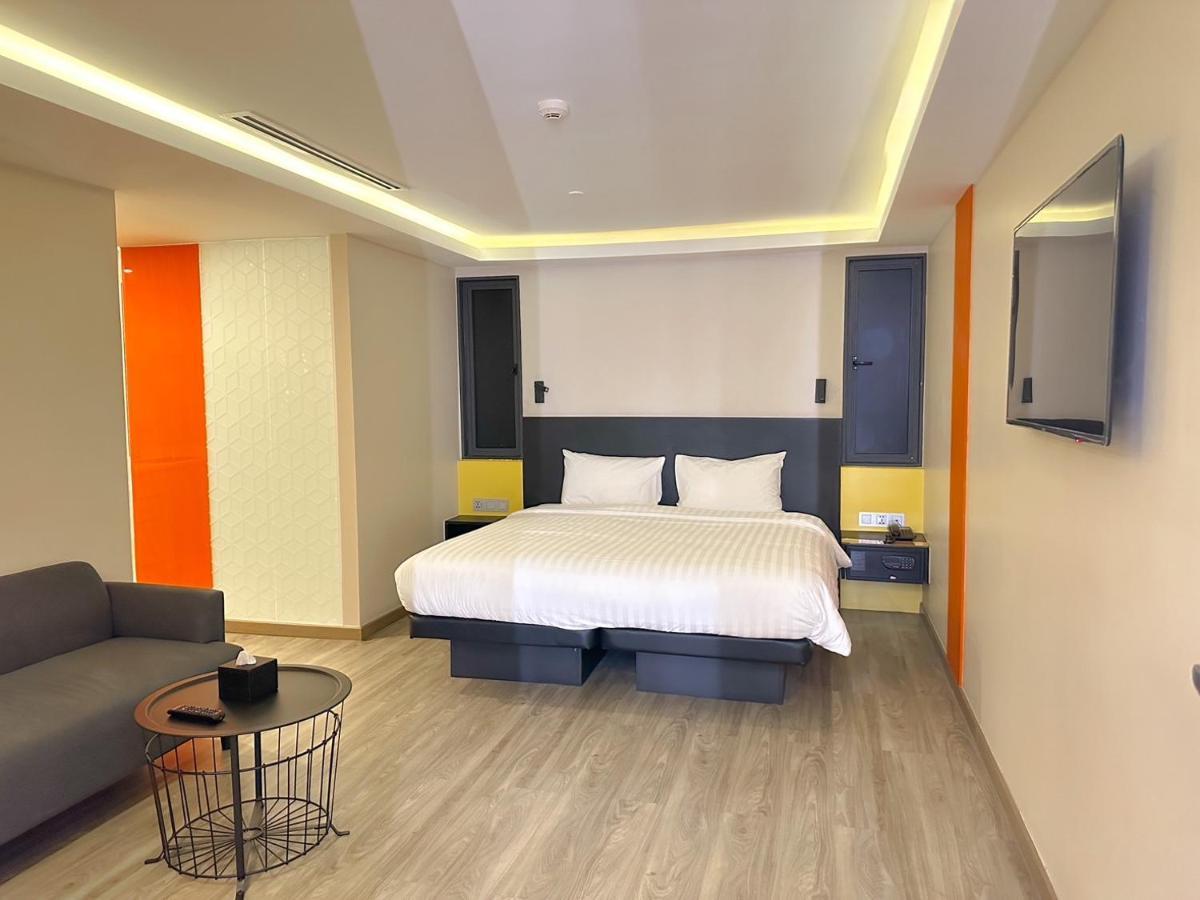 Hotel Z Zpaze Бангкок Экстерьер фото