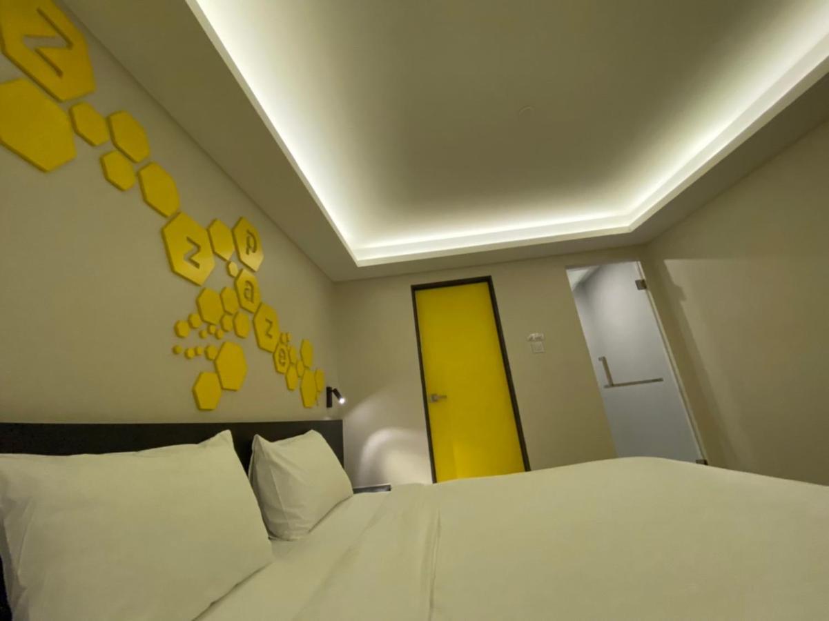 Hotel Z Zpaze Бангкок Экстерьер фото