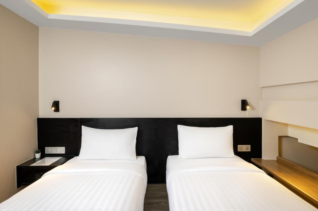 Hotel Z Zpaze Бангкок Экстерьер фото